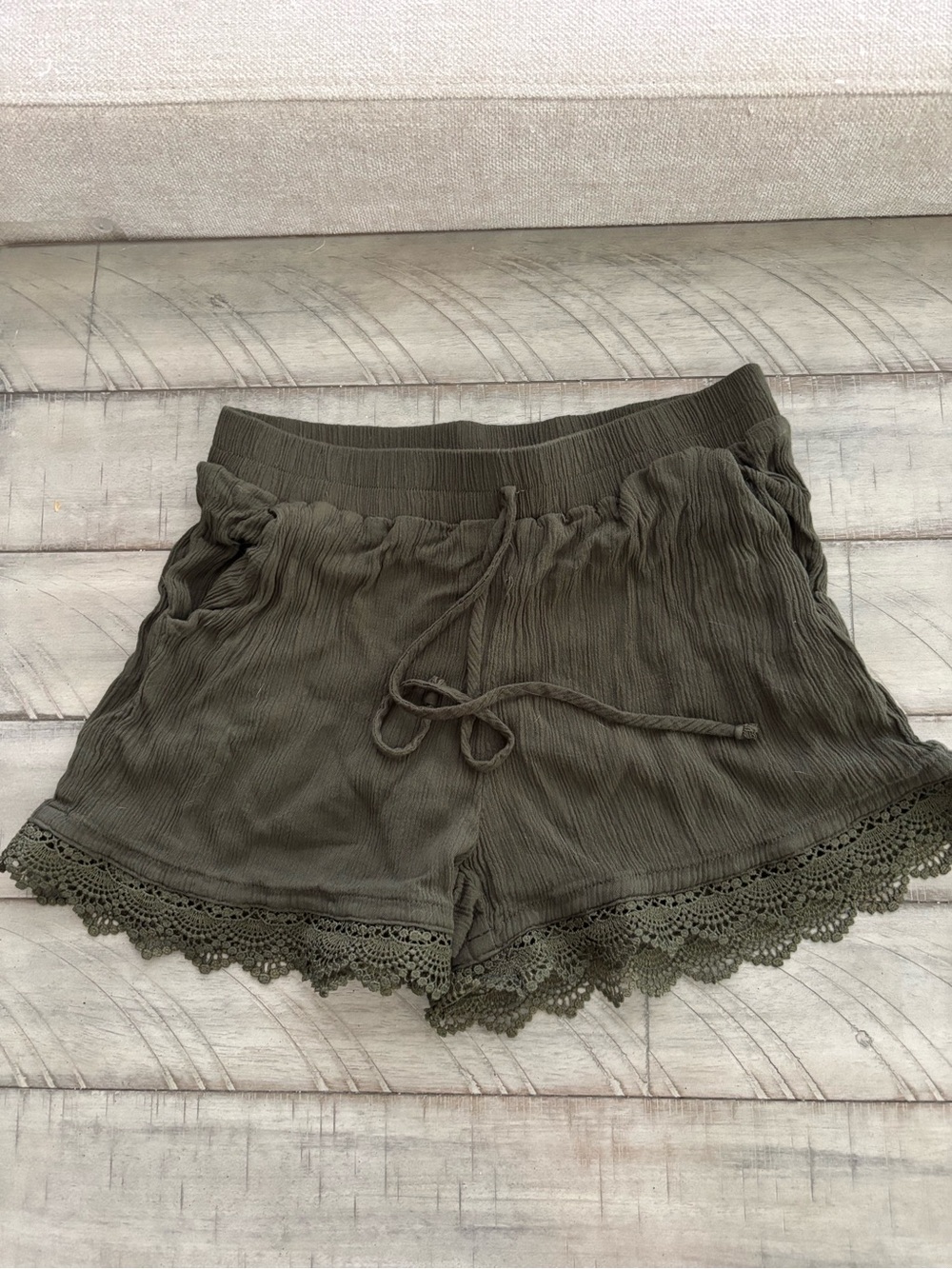 Kingston Grey Olive Green Casual Shorts with Lace Trim Size Small